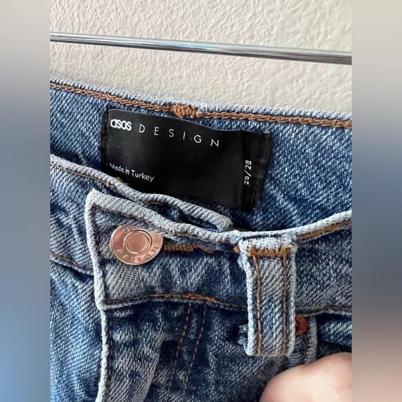 ASOS High Waist Mom Jeans Straight Leg Crop - Picture 3 of 4